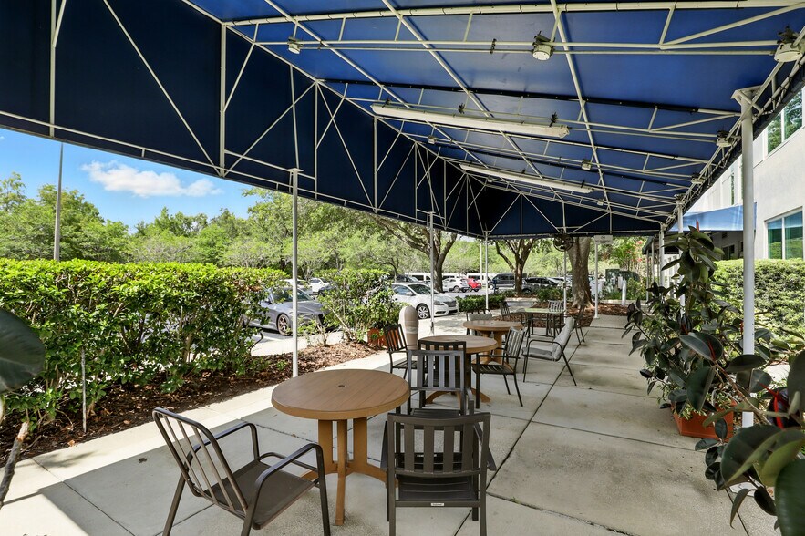 More Photos Of 1800 Pembrook Dr, Orlando Office For Sale