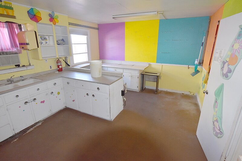 More Photos Of 227 Library Ln, Johnson City Specialty For Sale