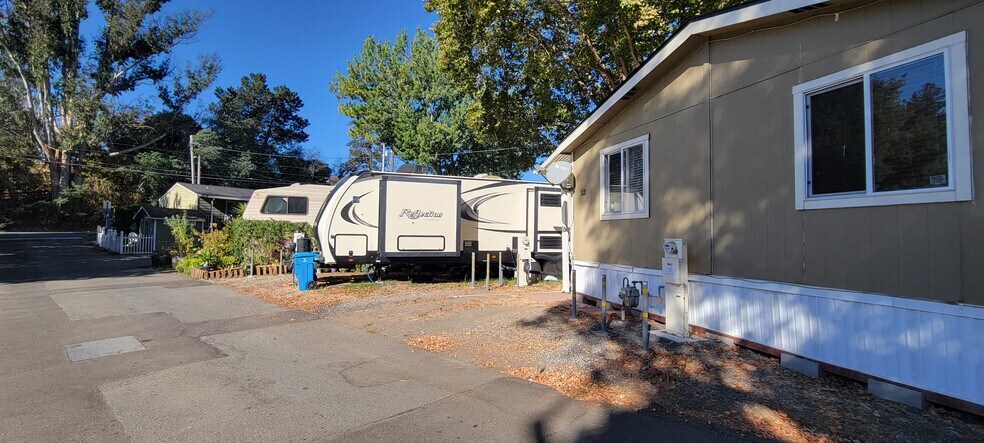 More Photos Of 6070 Old Redwood Hwy, Penngrove Manufactured Housing Mobile Home Park For Sale