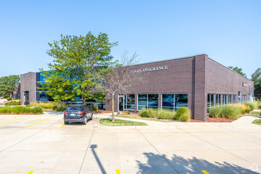 More Photos Of 2501 SE Tones Dr, Ankeny Medical For Lease