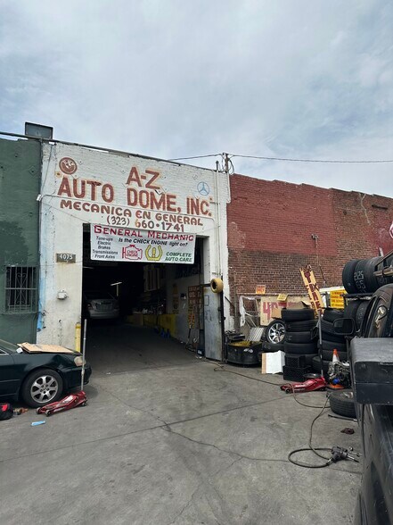 More Photos Of 4067-4075 1/2 Beverly Blvd, Los Angeles Storefront For Sale