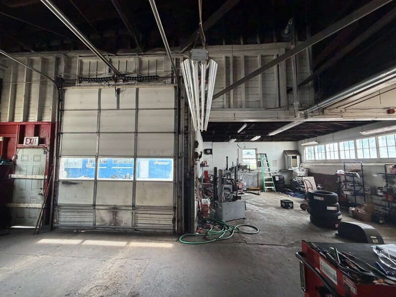 More Photos Of 106 W Broad St, Pawcatuck Auto Dealership For Sale