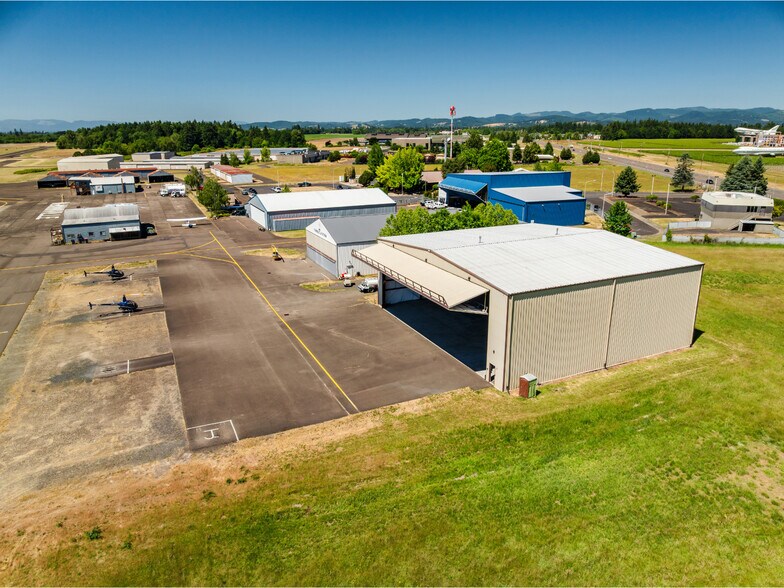 More Photos Of 3330 SE Three Mile Ln, McMinnville Light Manufacturing For Sale