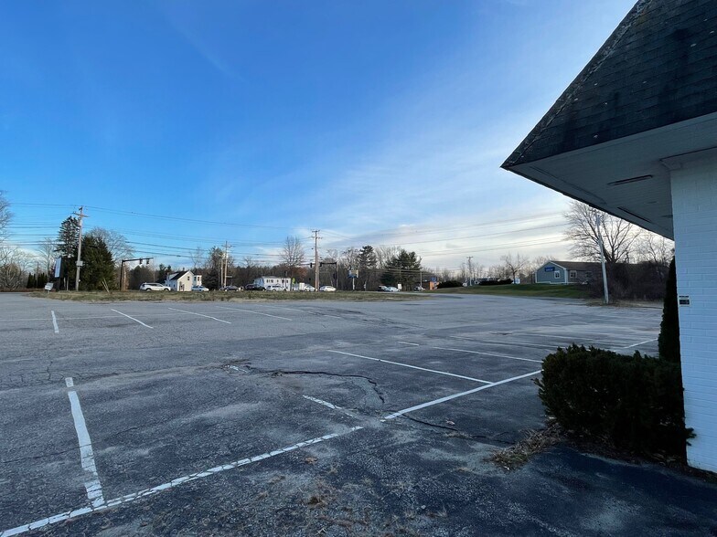 More Photos Of 644 Main St, Saco General Retail For Sale