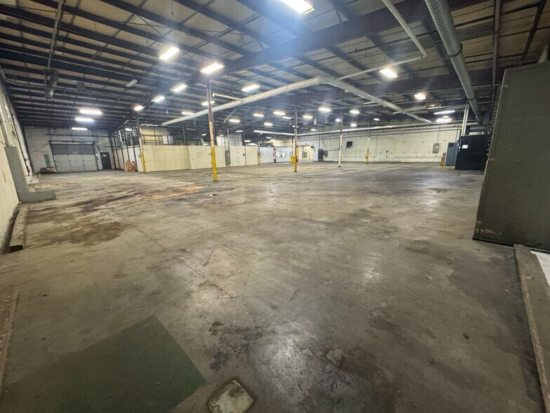 More Photos Of 1137 Progress Rd, Suffolk Manufacturing For Lease