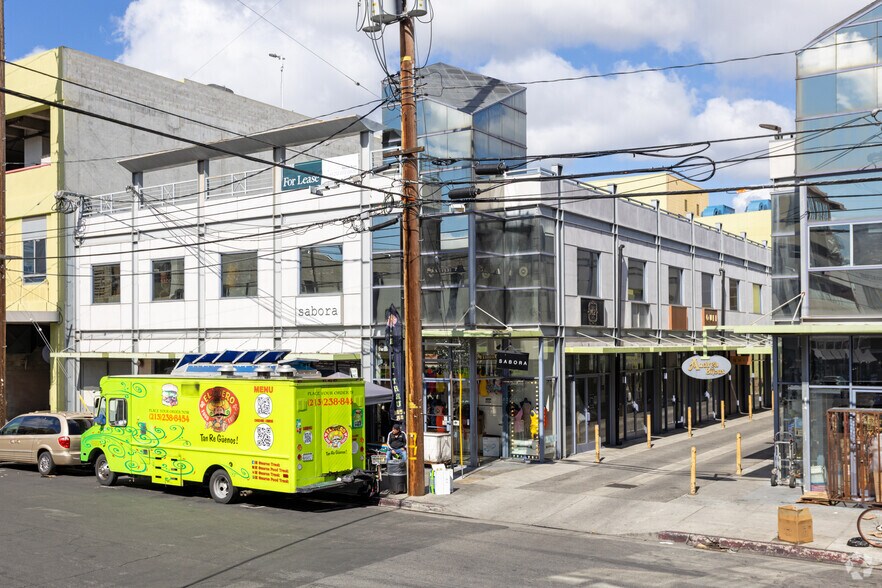 More Photos Of 1013 Crocker St, Los Angeles General Retail For Lease