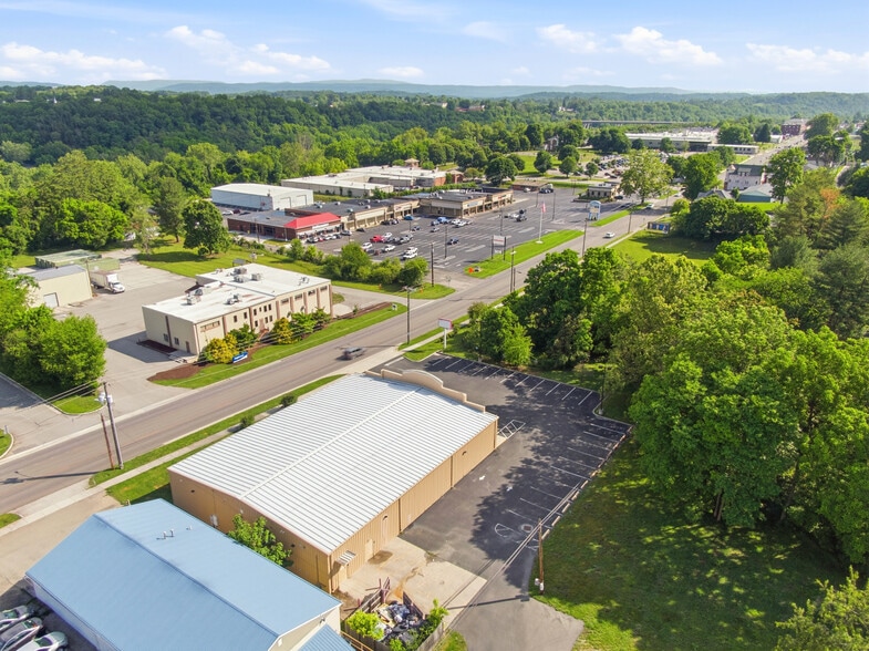 More Photos Of 800 W Main St, Radford Freestanding For Sale