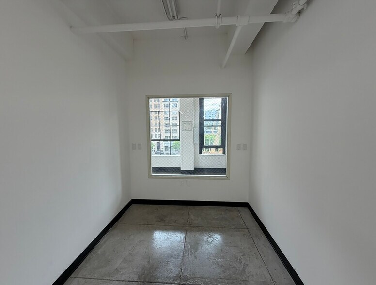More Photos Of 814-818 S Broadway, Los Angeles Loft Creative Space For Lease