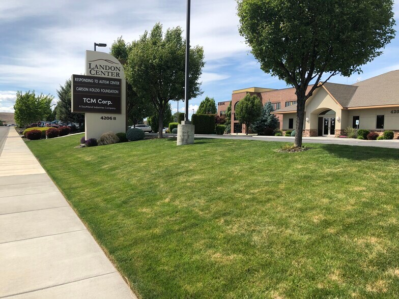 More Photos Of 4206 W 24th Ave, Kennewick Loft Creative Space For Sale