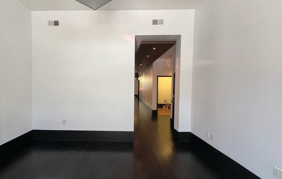 More Photos Of 506-508 14th St, San Francisco Storefront Retail Residential For Lease