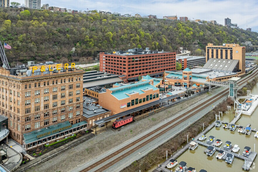 More Photos Of 220-224 W Station Square Dr, Pittsburgh General Retail For Lease