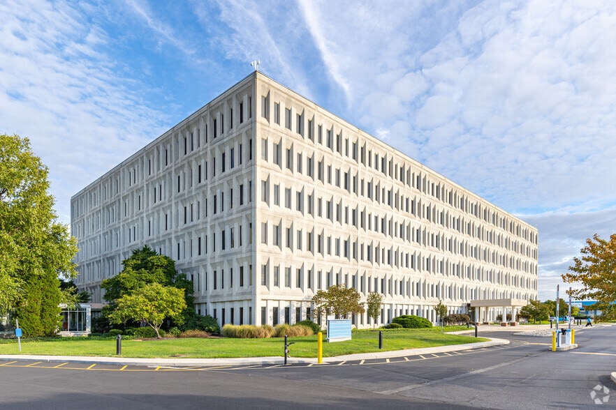 More Photos Of 1 International Plz, Philadelphia Unknown For Lease