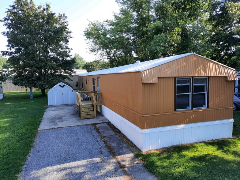 More Photos Of 321 N All Seasons Rd, Geff Manufactured Housing Mobile Home Park For Sale