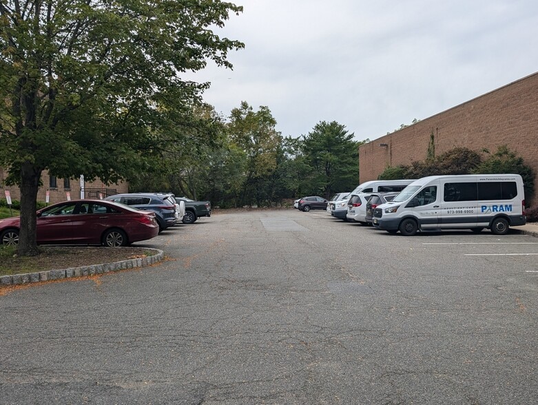 More Photos Of 60 E Hanover Ave, Morris Plains Light Manufacturing For Sale