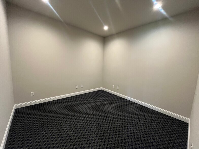 More Photos Of 6000 Alma Rd, McKinney Office For Lease