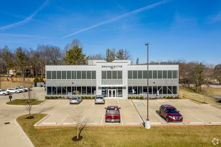 More Photos Of 3030 Business Park Cir, Goodlettsville Office For Sale