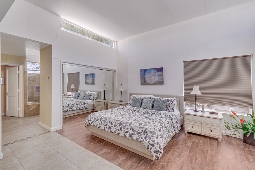 More Photos Of 67590 Jones Rd, Cathedral City Hotel For Sale