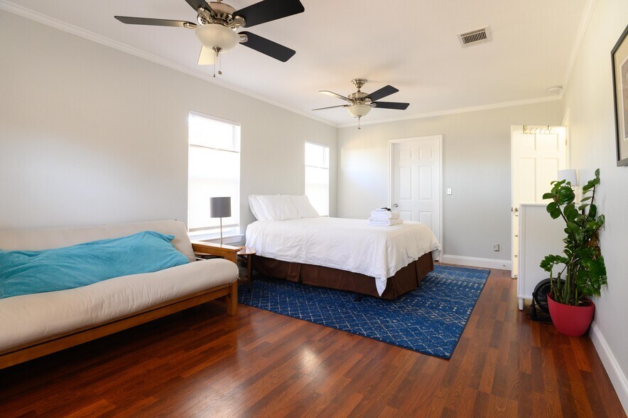 More Photos Of 4902 Pecan Springs Rd, Austin Land For Sale