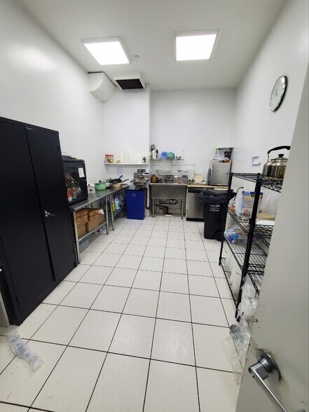 More Photos Of 4014 157th St, Flushing Flex For Sale