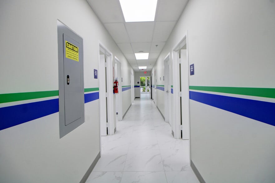 More Photos Of 304 N Krome Ave, Homestead Medical For Lease