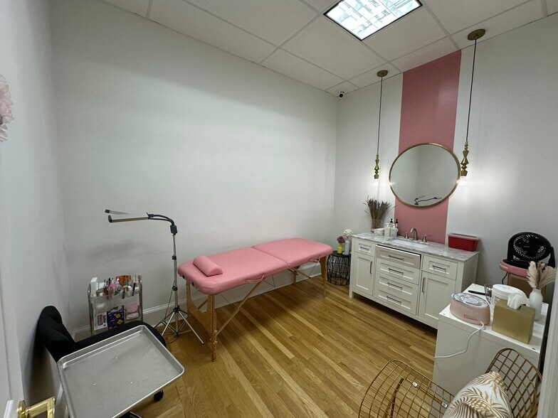 More Photos Of 22 S Fullerton Ave, Montclair Storefront For Lease