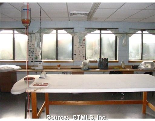 More Photos Of 295 Talcottville Rd, Vernon Storefront Retail Office For Lease