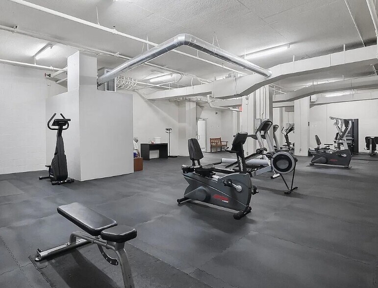 More Photos Of 3713 S George Mason Dr, Falls Church Apartments For Sale