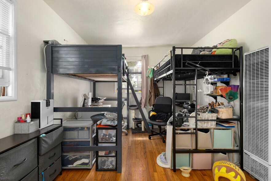 More Photos Of 2003-2005 Berkeley Way, Berkeley Apartments For Sale