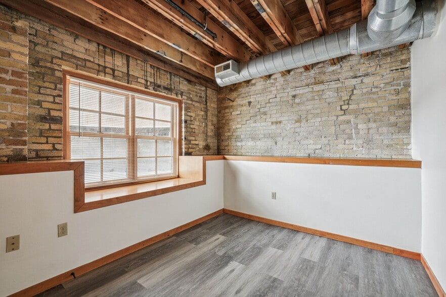 More Photos Of 134 Main St, Racine Apartments For Sale