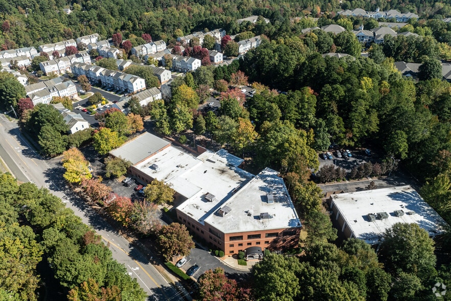More Photos Of 8024 Glenwood Ave, Raleigh Office For Lease