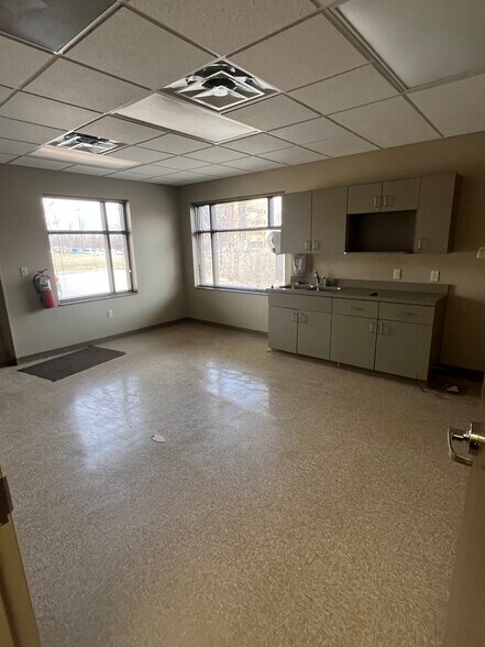 More Photos Of 2701 Chancellor Dr, Fort Mitchell Medical For Sale