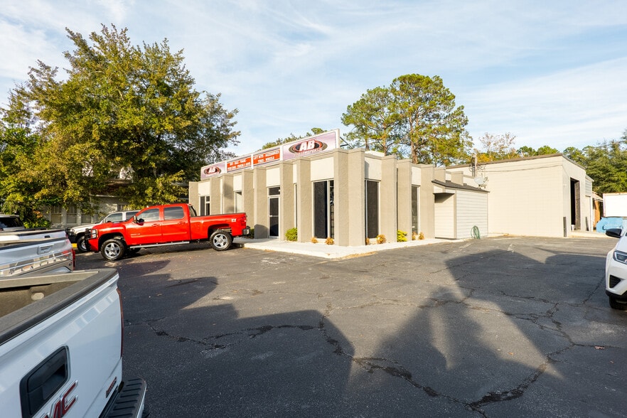 More Photos Of 1201 N Ashley St, Valdosta Auto Repair For Sale