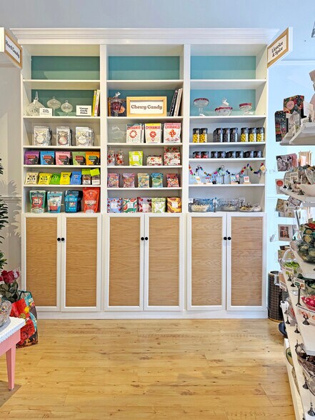 More Photos Of 5854 College Ave, Oakland Storefront For Lease