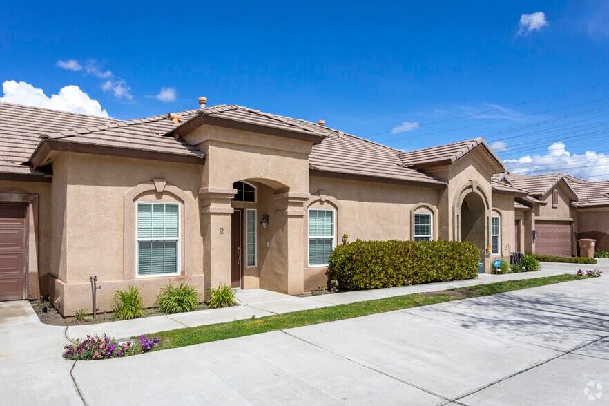 Primary Photo Of 8400 White Rock Dr, Bakersfield Apartments For Sale