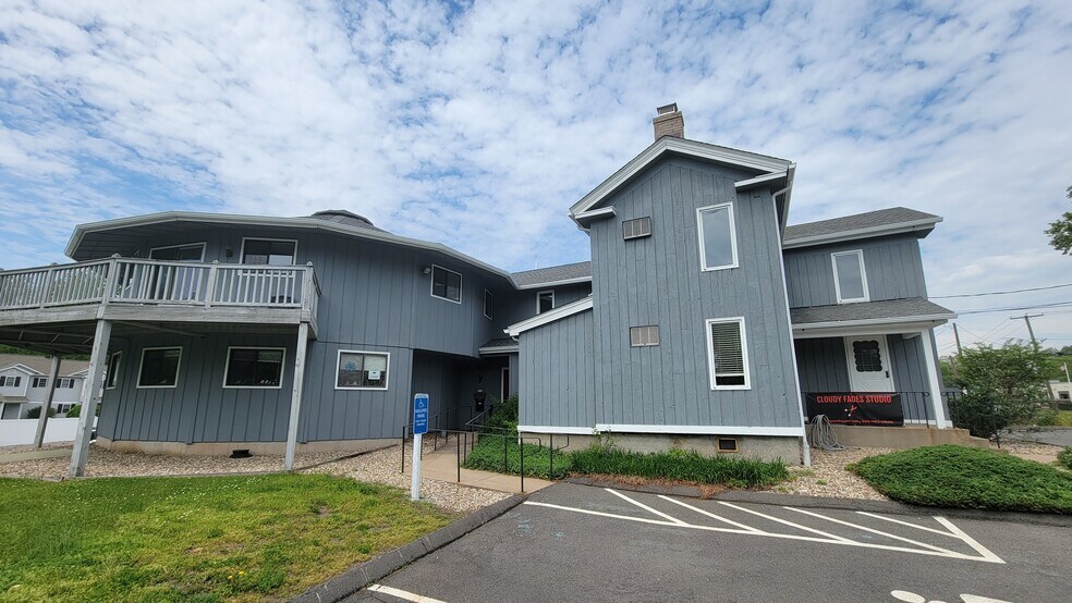 More Photos Of 1006 S Main St, Plantsville Office For Lease