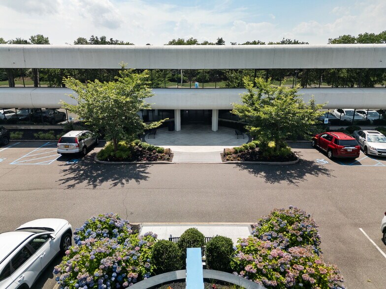 More Photos Of 35 Pinelawn Rd, Melville Office Residential For Lease