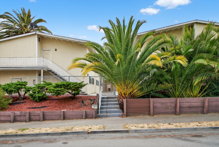 More Photos Of 2125 10th Ave, Oakland Apartments For Sale