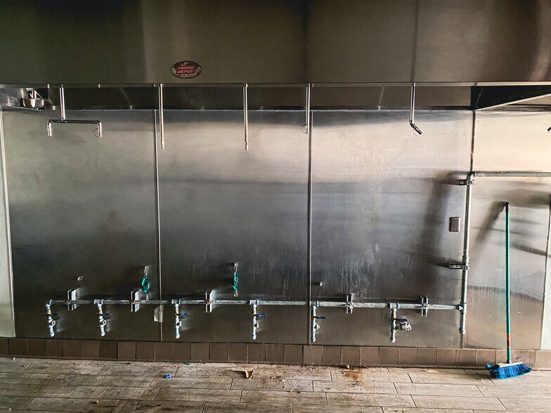 More Photos Of 69 NW 27th Ave, Miami Storefront Retail Office For Sale