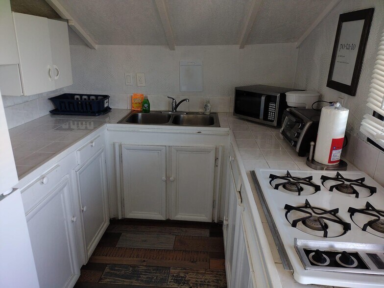 More Photos Of 2415 Montana Ave, El Paso Office Residential For Sale