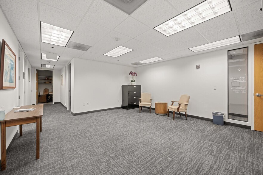More Photos Of 300-334 Washington St, Newton Office For Lease