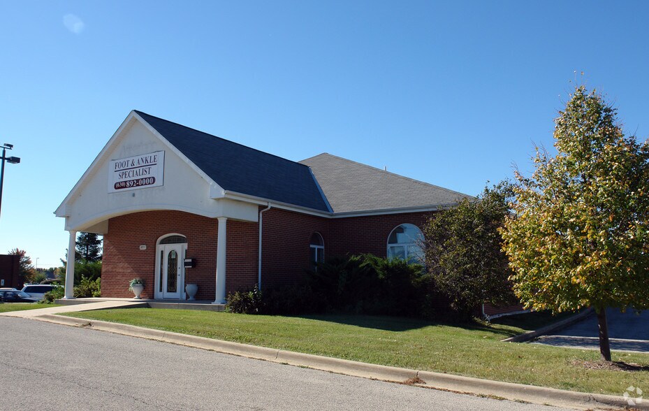 More Photos Of 1851 Douglas Rd, Montgomery Medical For Sale