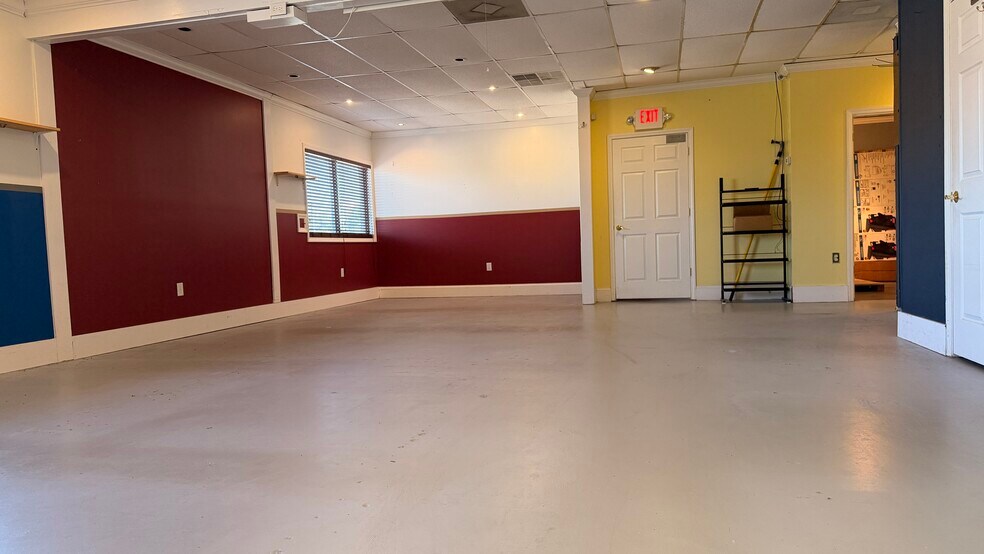 More Photos Of 1707 N Post Rd, Shelby Office For Sale