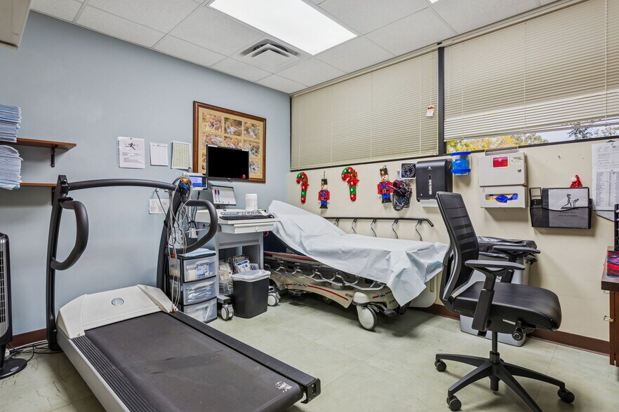 More Photos Of 4612 N Habana Ave, Tampa Medical For Sale