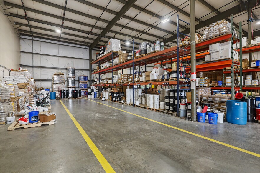 More Photos Of 10000 Miller Dr, Galesburg Service For Lease