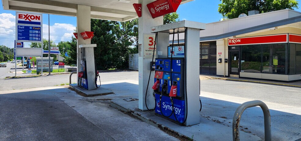 More Photos Of 4239 Boonsboro Rd, Lynchburg Service Station For Sale
