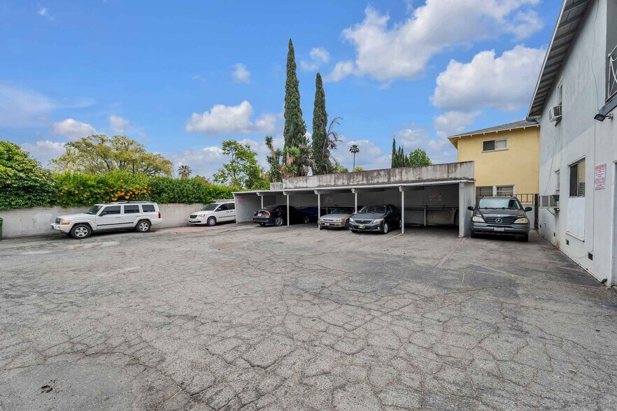 More Photos Of 6860-6870 Hazeltine Ave, Van Nuys Apartments For Sale