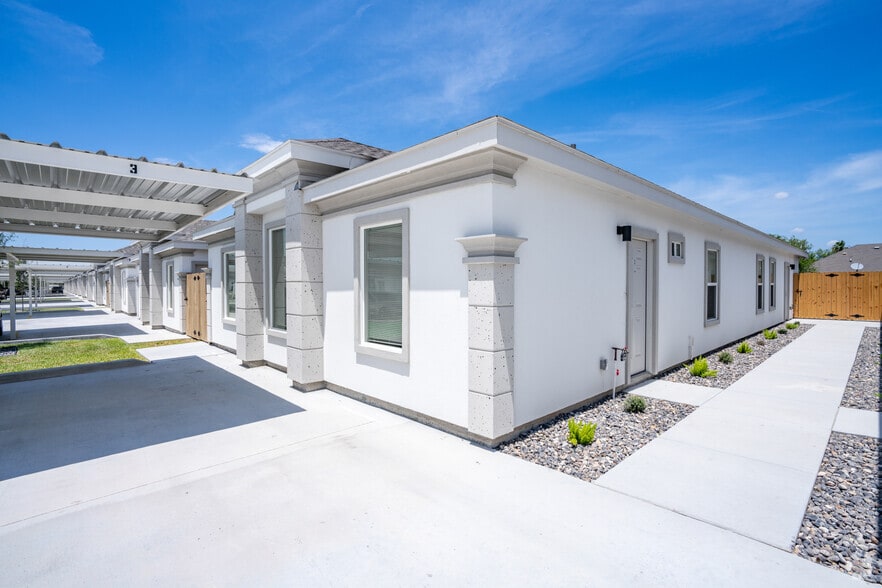 More Photos Of 1802 N Sugar Rd, Edinburg Apartments For Sale