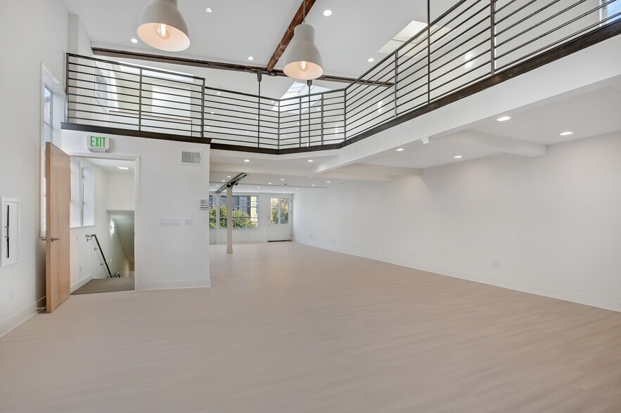 More Photos Of 736 Clementina St, San Francisco Flex For Sale