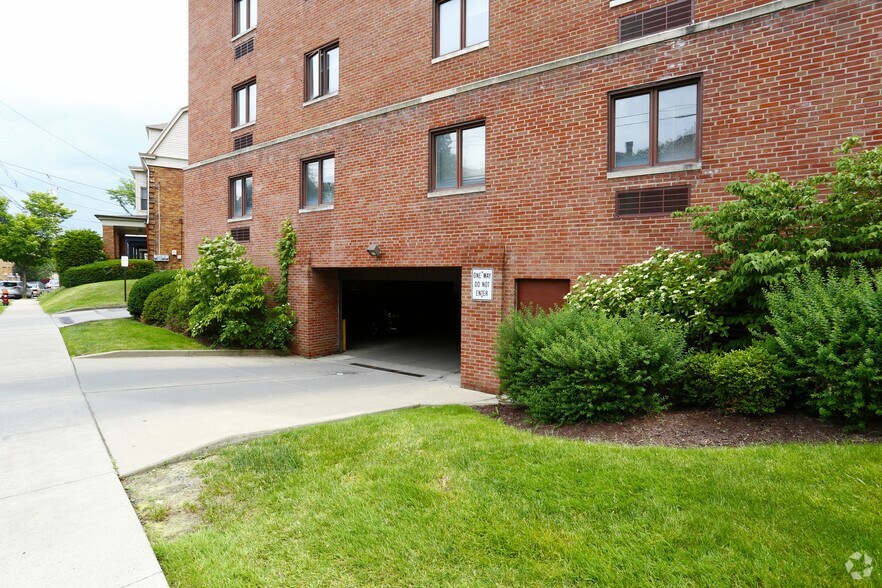 More Photos Of 401 Shady Ave, Pittsburgh Apartments For Lease