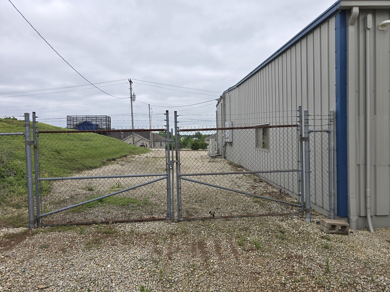 More Photos Of 151 Independence Dr, Union Flex For Sale